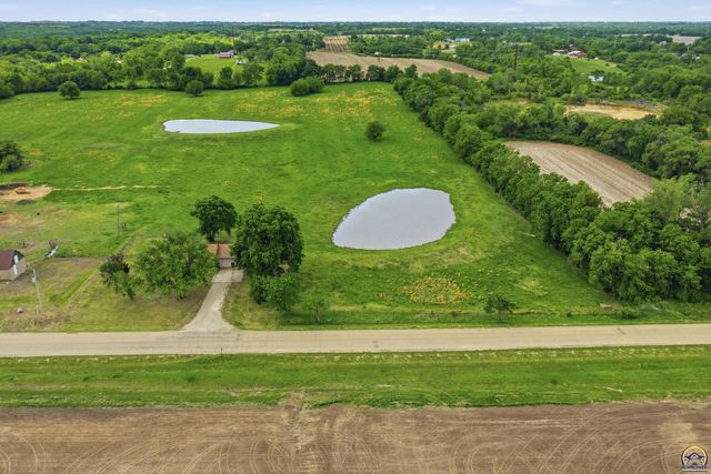 6219 SE 2nd ST, Tecumseh, KS 66542