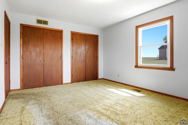 6219 SE 2nd ST, Tecumseh, KS 66542