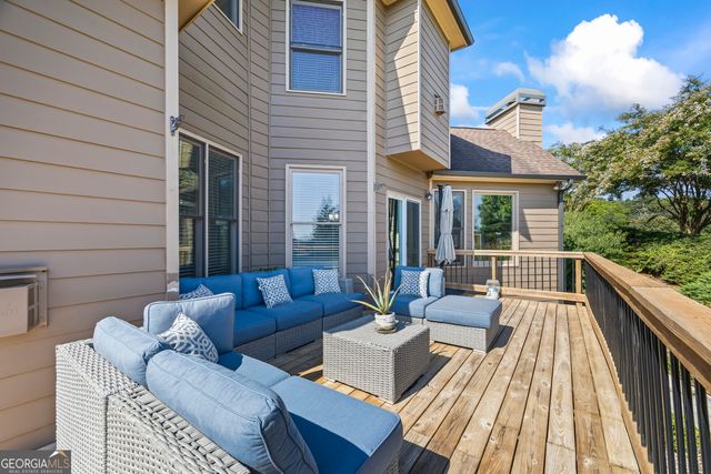 2537 Monta Vista Way, Hoschton, GA 30548