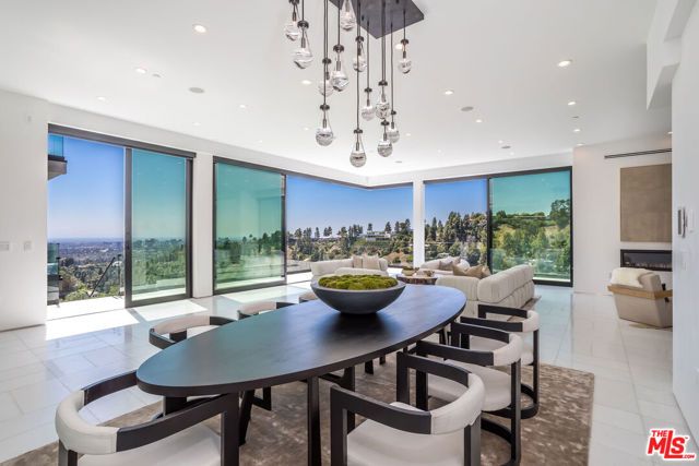 9406 Lloydcrest Drive, Beverly Hills, CA 90210