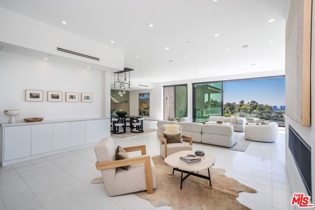 9406 Lloydcrest Drive, Beverly Hills, CA 90210