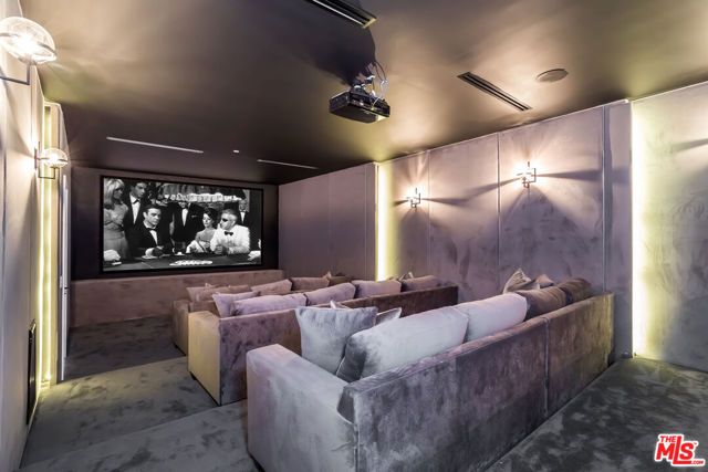 9406 Lloydcrest Drive, Beverly Hills, CA 90210