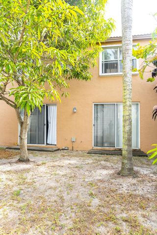 5315 Eagle Cay Way, Coconut Creek, FL 33073