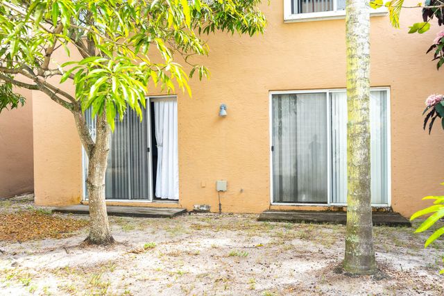 5315 Eagle Cay Way, Coconut Creek, FL 33073