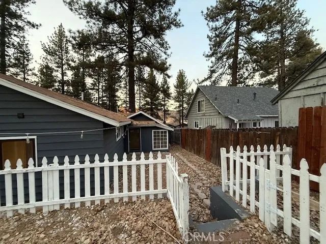 1112 E Country Club, Big Bear City, CA 92314