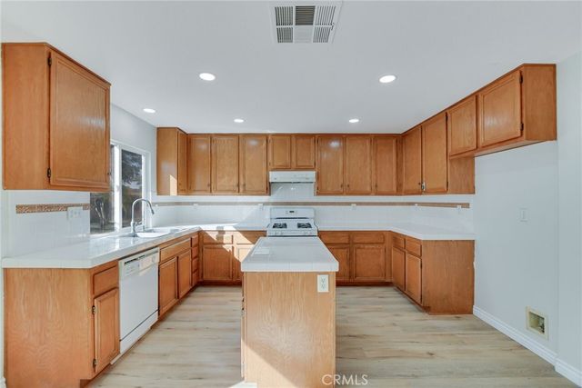 5244 Holstein, Jurupa Valley, CA 92509