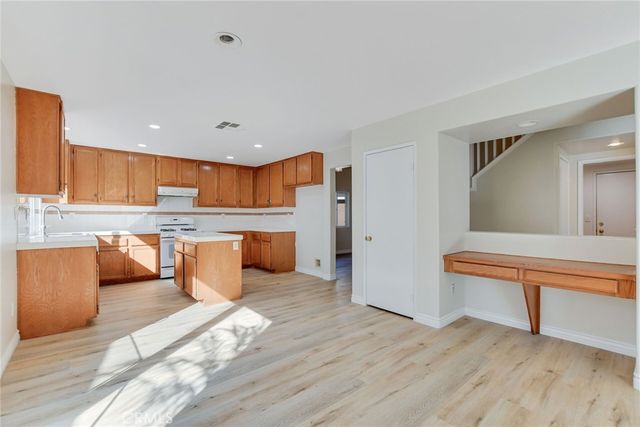 5244 Holstein, Jurupa Valley, CA 92509