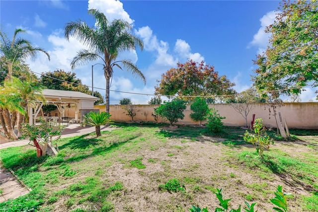 5244 Holstein, Jurupa Valley, CA 92509