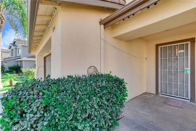 5244 Holstein, Jurupa Valley, CA 92509