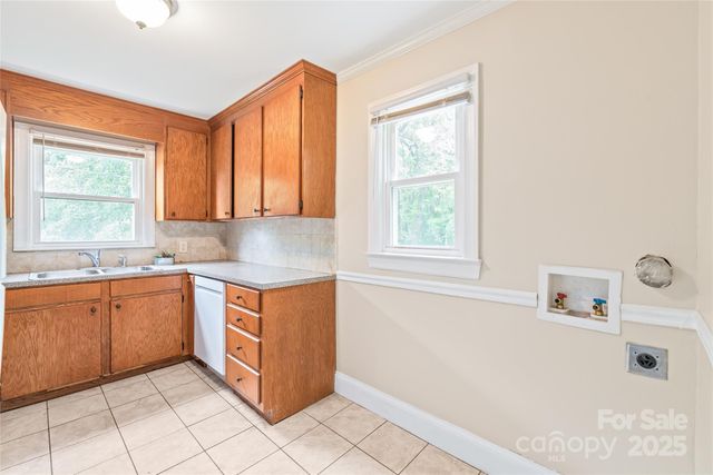 104 Willetta Drive, Charlotte, NC 28217