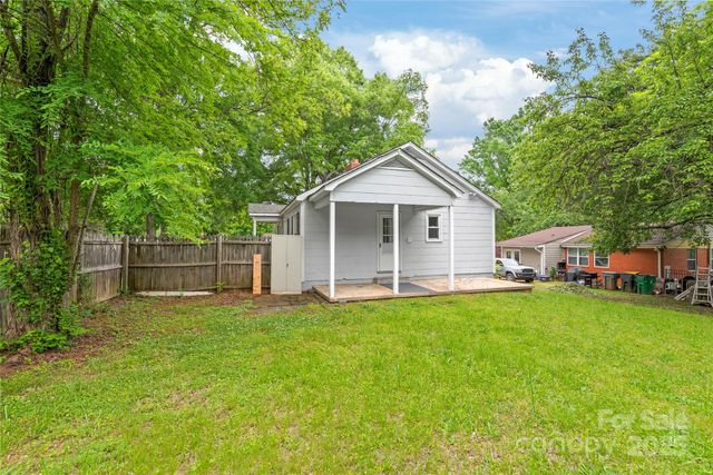 104 Willetta Drive, Charlotte, NC 28217