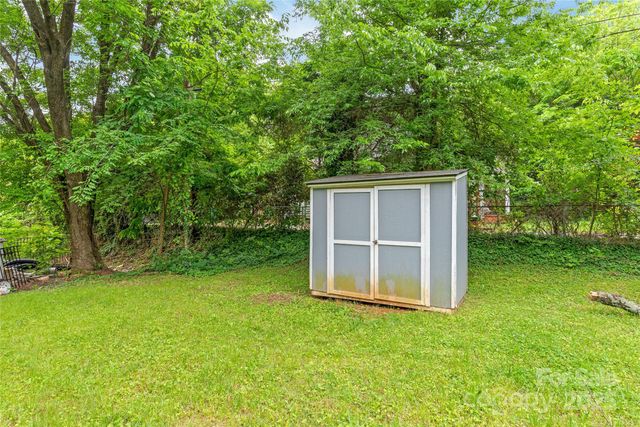 104 Willetta Drive, Charlotte, NC 28217