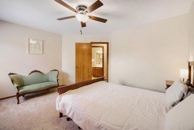 1915 E 122nd Street, Burnsville, MN 55337