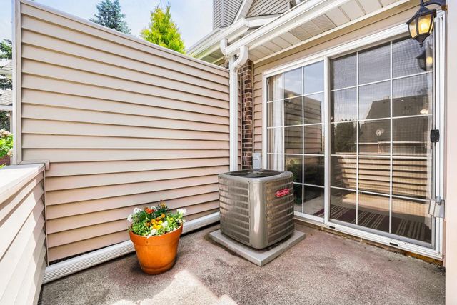 1915 E 122nd Street, Burnsville, MN 55337