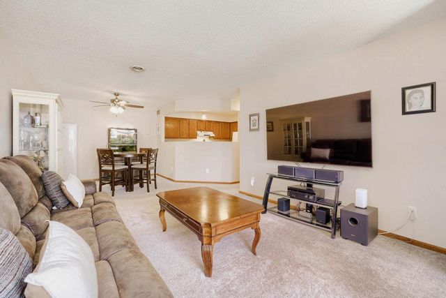 1915 E 122nd Street, Burnsville, MN 55337
