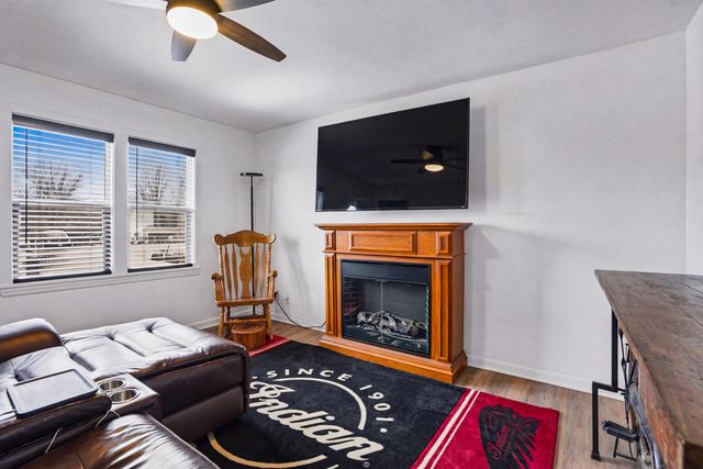 1216 W 37th Place, Hobart, IN 46342