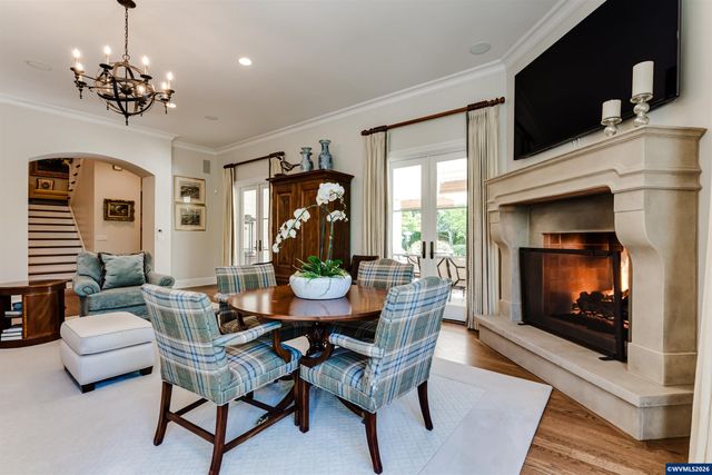 2628 Edgewater Dr, Eugene, OR 97401