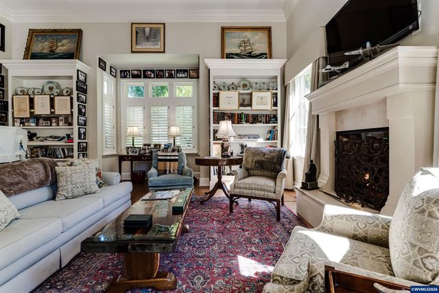 2628 Edgewater Dr, Eugene, OR 97401