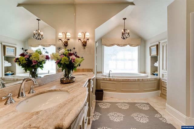 2628 Edgewater Dr, Eugene, OR 97401