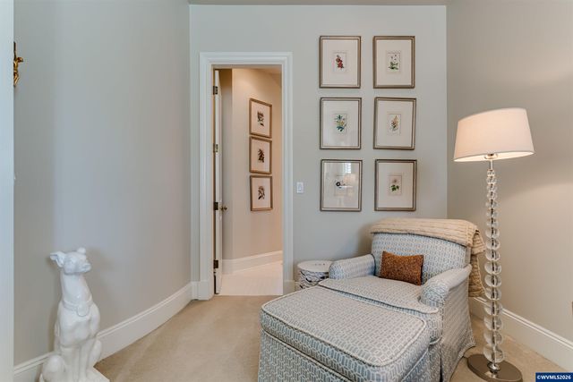 2628 Edgewater Dr, Eugene, OR 97401