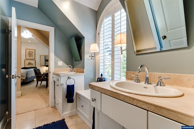 2628 Edgewater Dr, Eugene, OR 97401