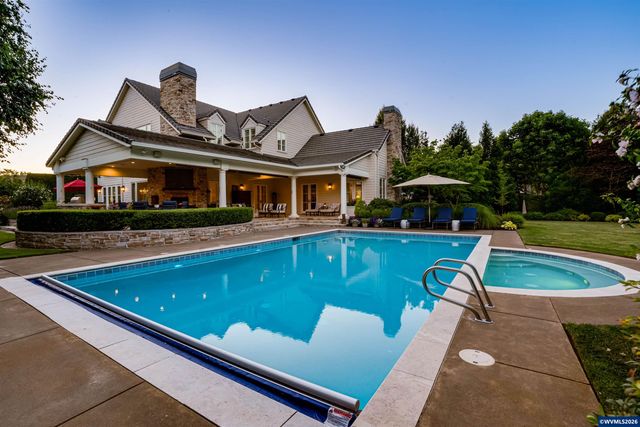 2628 Edgewater Dr, Eugene, OR 97401