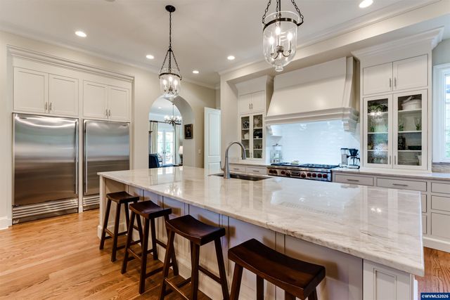 2628 Edgewater Dr, Eugene, OR 97401