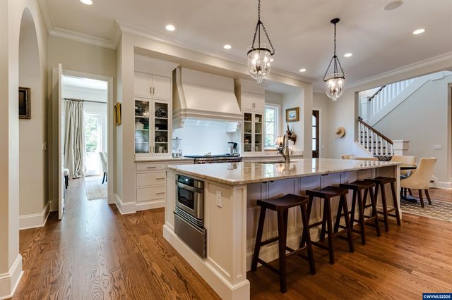 2628 Edgewater Dr, Eugene, OR 97401