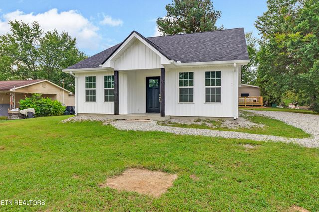 303 Clark Ave, Jamestown, TN 38556