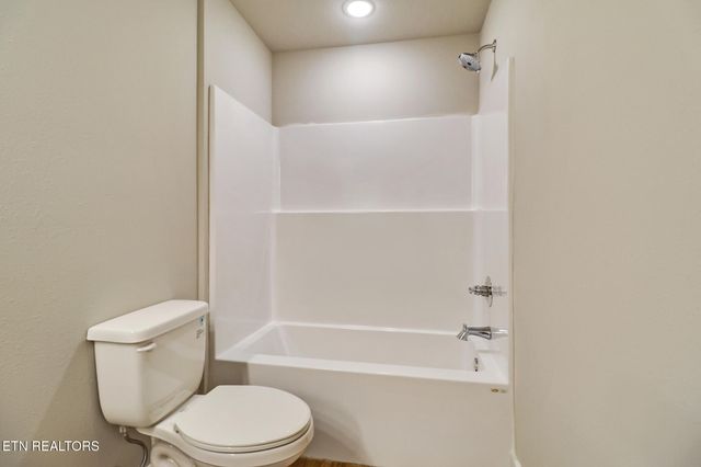 303 Clark Ave, Jamestown, TN 38556