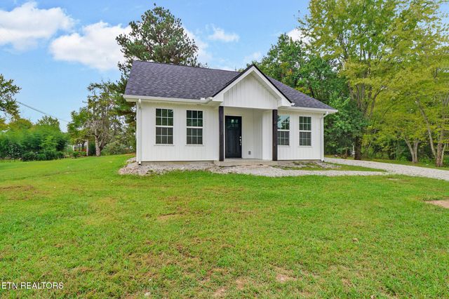 303 Clark Ave, Jamestown, TN 38556