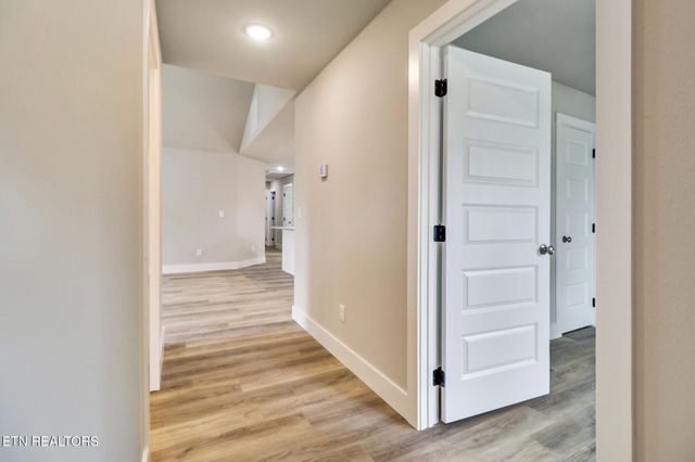 303 Clark Ave, Jamestown, TN 38556