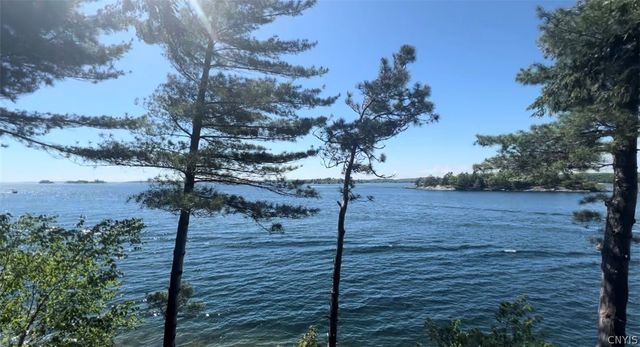 15477 Round 485, Clayton, NY 13624