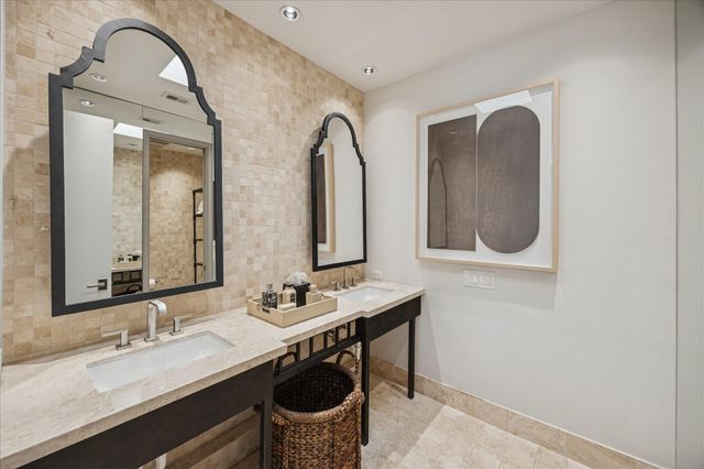 3124 Mid Lane, Houston, TX 77027