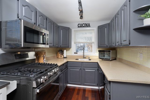 3301 Wallace Drive, Grand Island, NY 14072