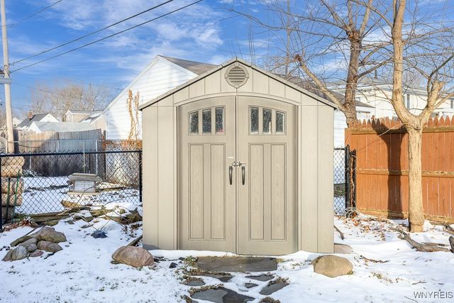 3301 Wallace Drive, Grand Island, NY 14072