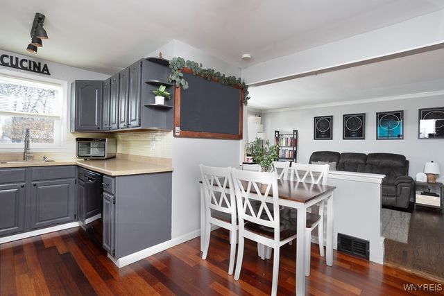 3301 Wallace Drive, Grand Island, NY 14072