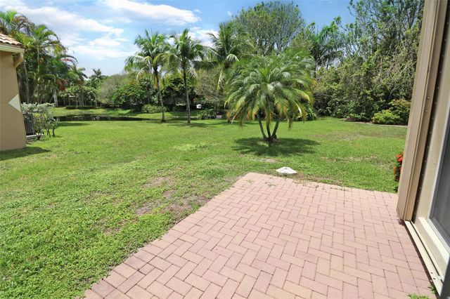 5824 NW 120th Avenue, Coral Springs, FL 33076