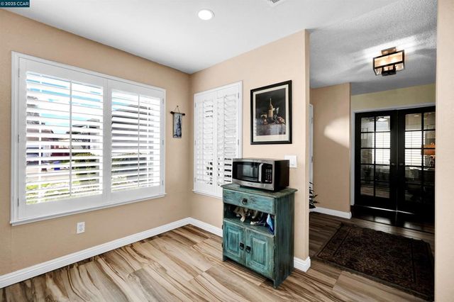 256 Dartford St, Hercules, CA 94547
