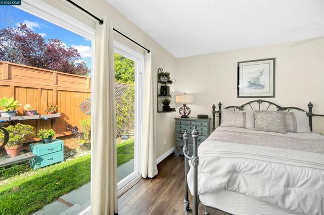 256 Dartford St, Hercules, CA 94547