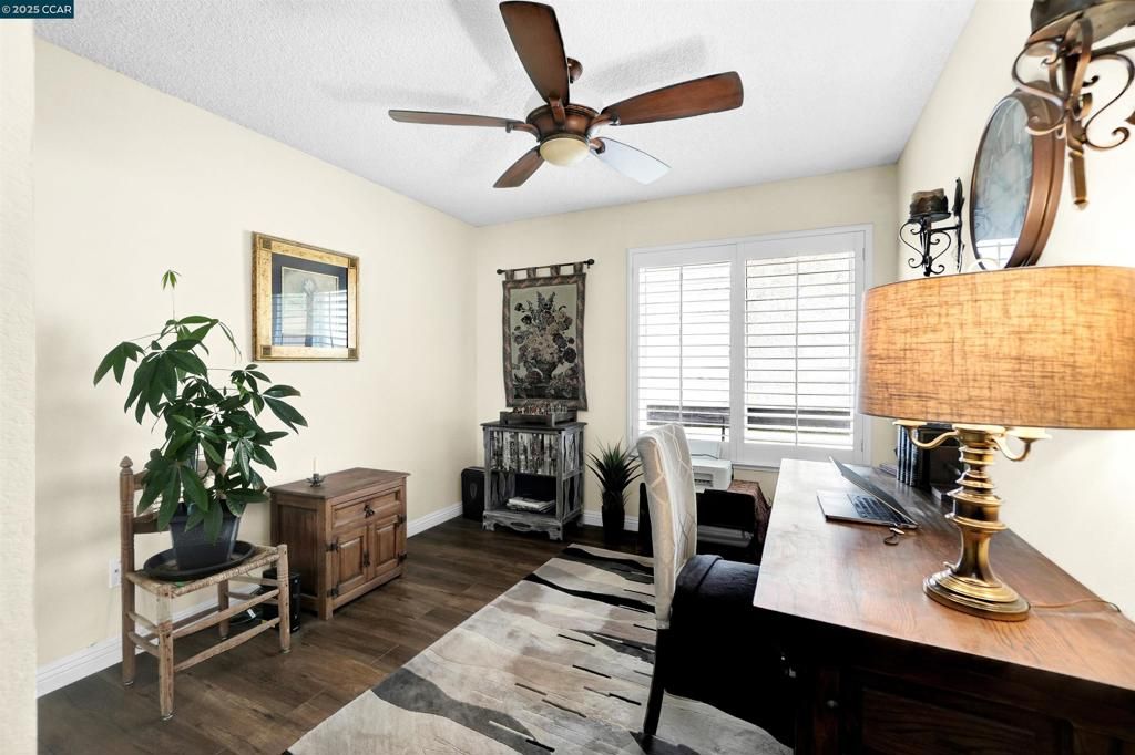 Image 12 of property listing at 256 Dartford St, Hercules, CA 94547