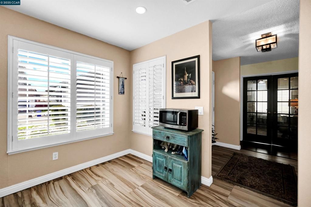 Image 18 of property listing at 256 Dartford St, Hercules, CA 94547