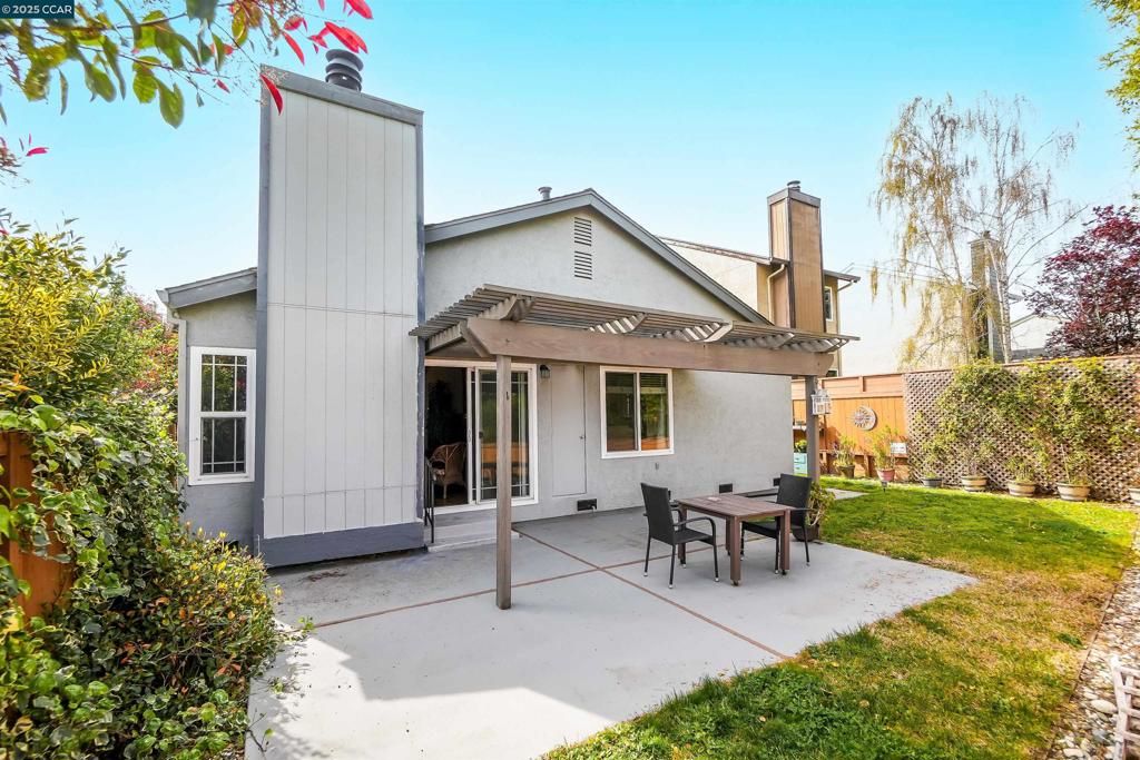 Image 38 of property listing at 256 Dartford St, Hercules, CA 94547