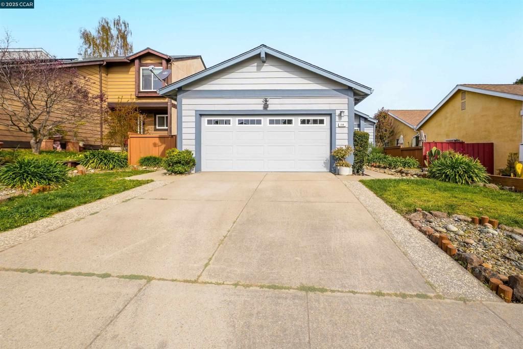 Image 4 of property listing at 256 Dartford St, Hercules, CA 94547