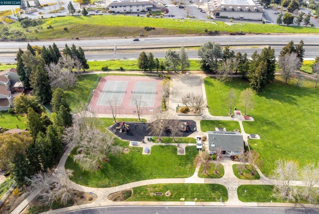 Image 44 of property listing at 256 Dartford St, Hercules, CA 94547