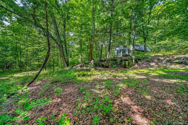 82 Shingle House Road, Millwood, NY 10546