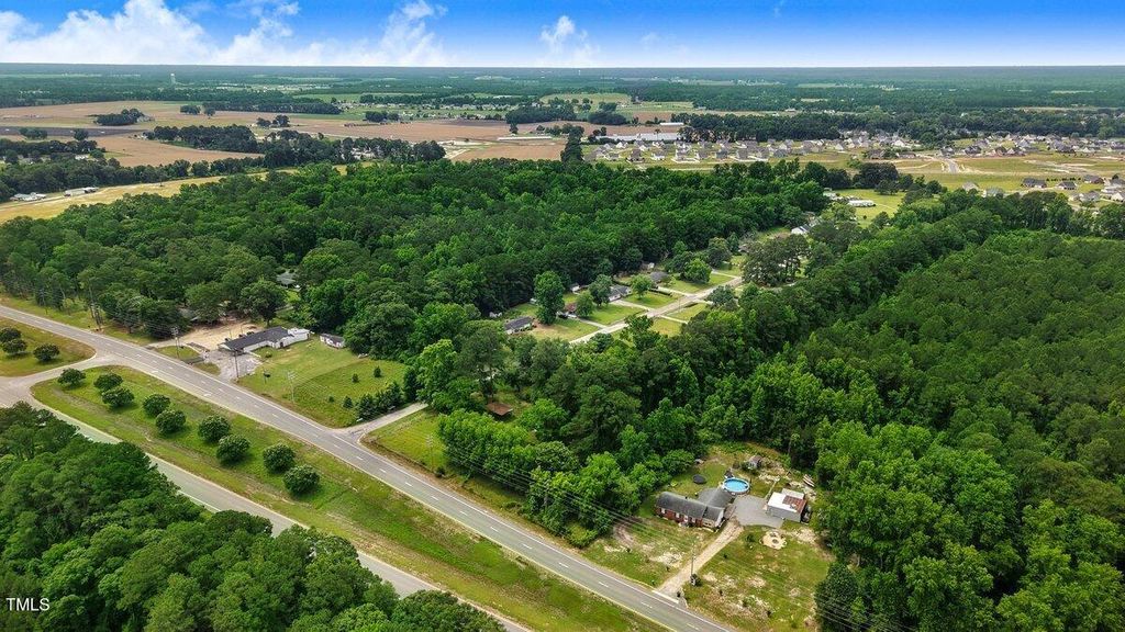 6272 Us-70, La Grange, NC 28551