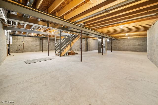 1572 Championship Circle SE, Massillon, OH 44646