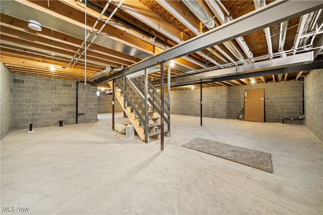 1572 Championship Circle SE, Massillon, OH 44646