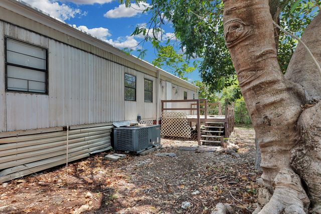 225 Lee Avenue, Key Largo, FL 33037